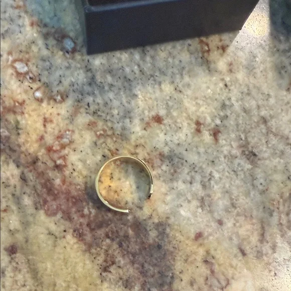 Lux Gold Women's Ring - Picture 2 of 3